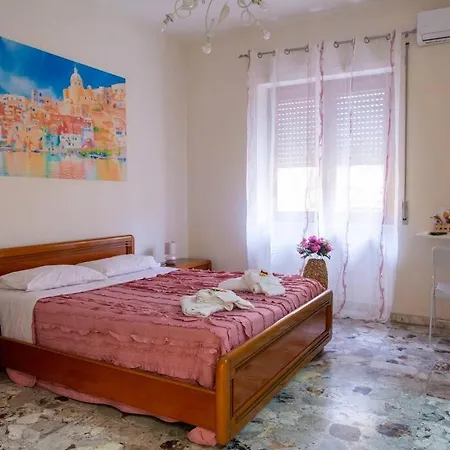 Station Private Napoli